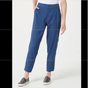 Zuda Traveler slim leg pants New